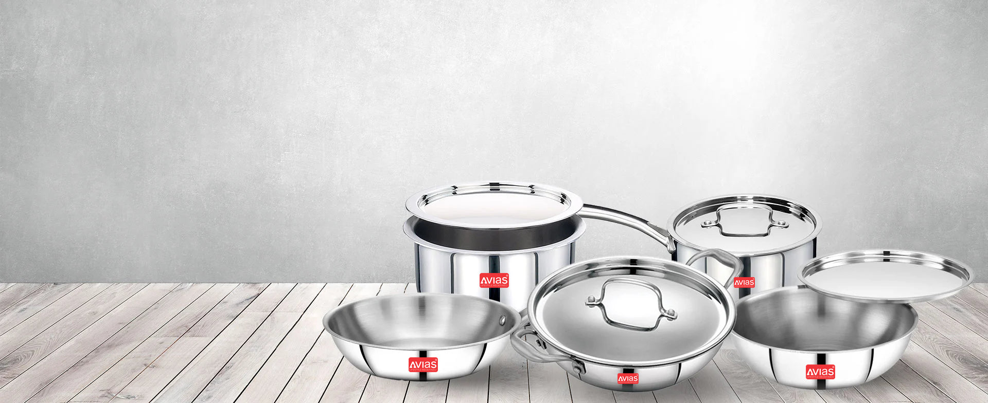 Avias stainless steel triply cookware range