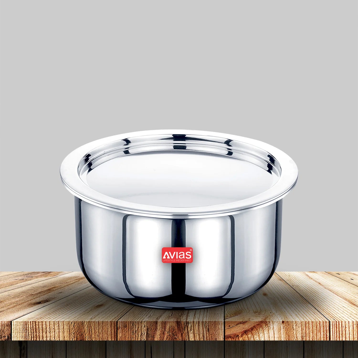 AVIAS Riara premium stainless steel Triply Tope with steel lid
